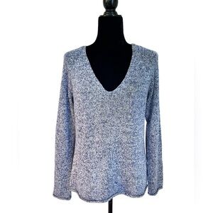 𝅺H & M Heather Blue V Neck Knit Sweater - Size Small